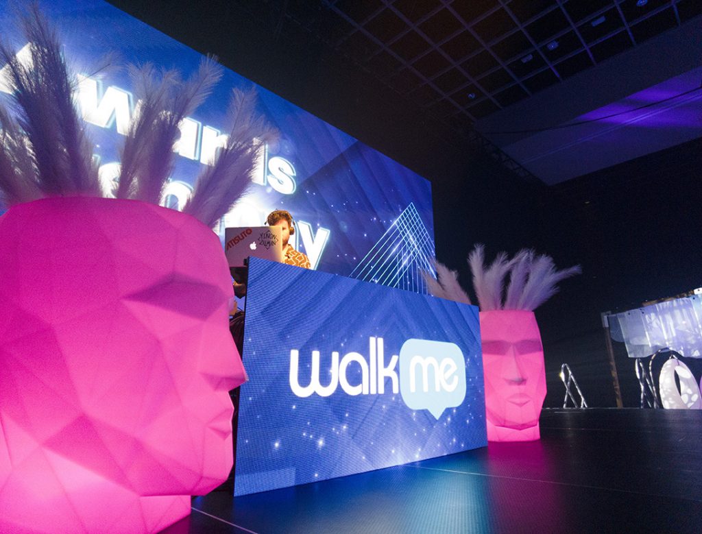 glow-dj-event-stage